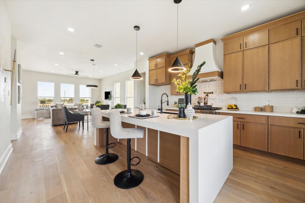Dining room, Interior, Kitchen, Pendant Lights, Recessed Lighting, Wood Texture Flooring