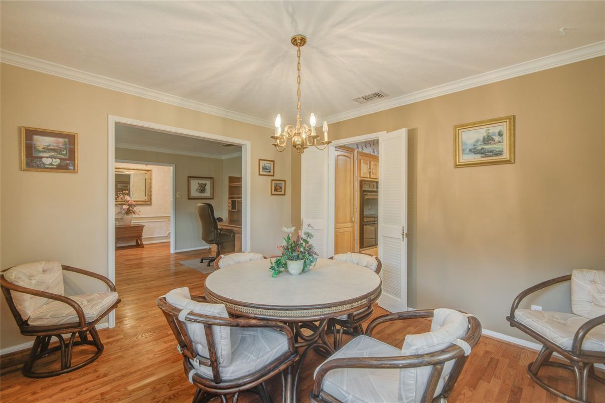 Chandelier, Dining room, Interior, Wood Texture Flooring