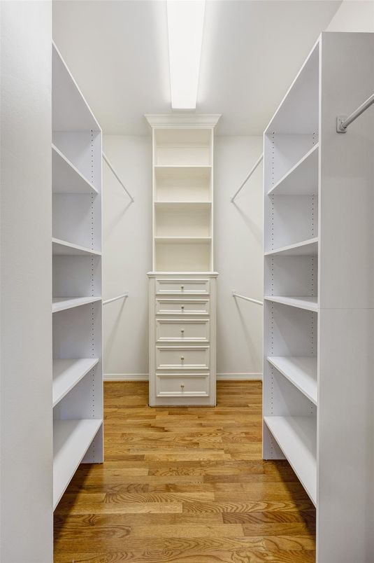 Interior, Walk-in Closets, Wood Texture Flooring