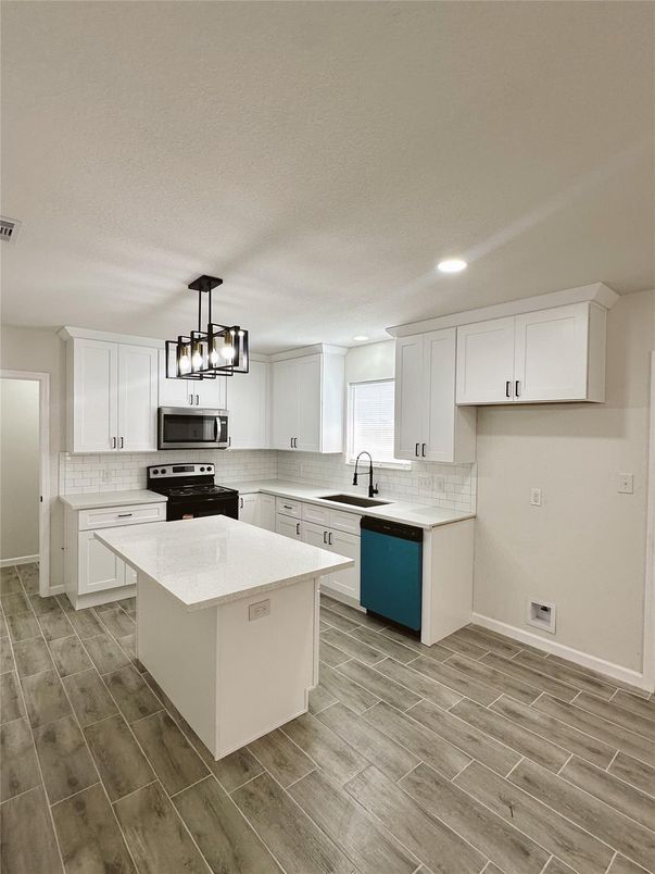 Chandelier, Interior, Kitchen, Recessed Lighting, Wood Texture Flooring