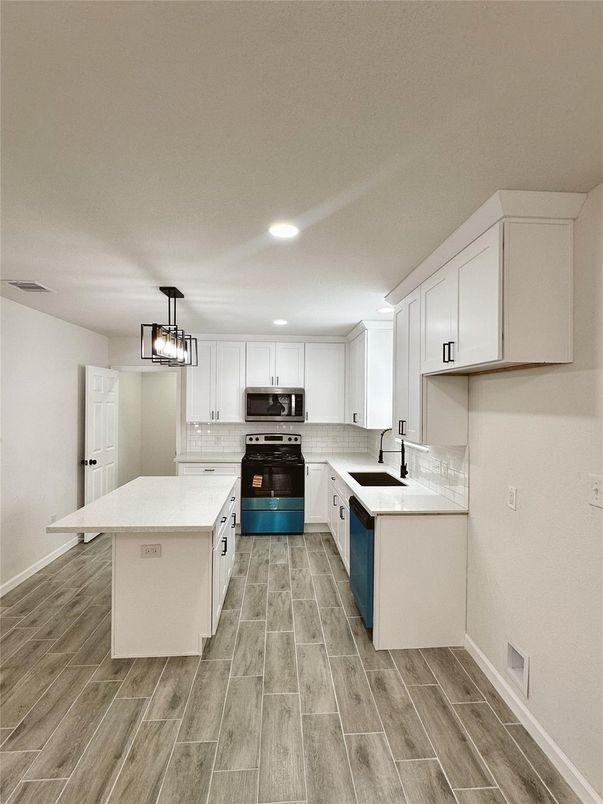 Interior, Kitchen, Pendant Lights, Recessed Lighting, Wood Texture Flooring
