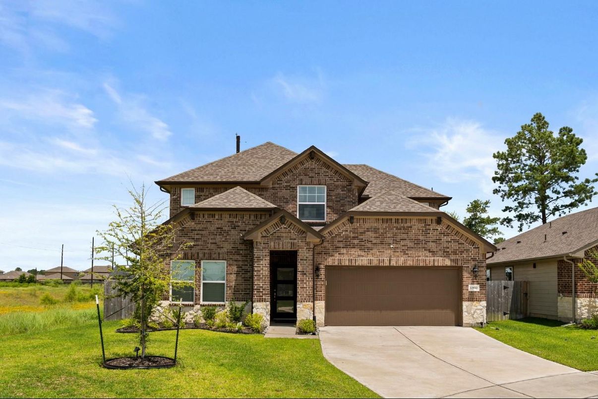 Attached, Exterior, Facade, Brick Facade, Brick Traditional