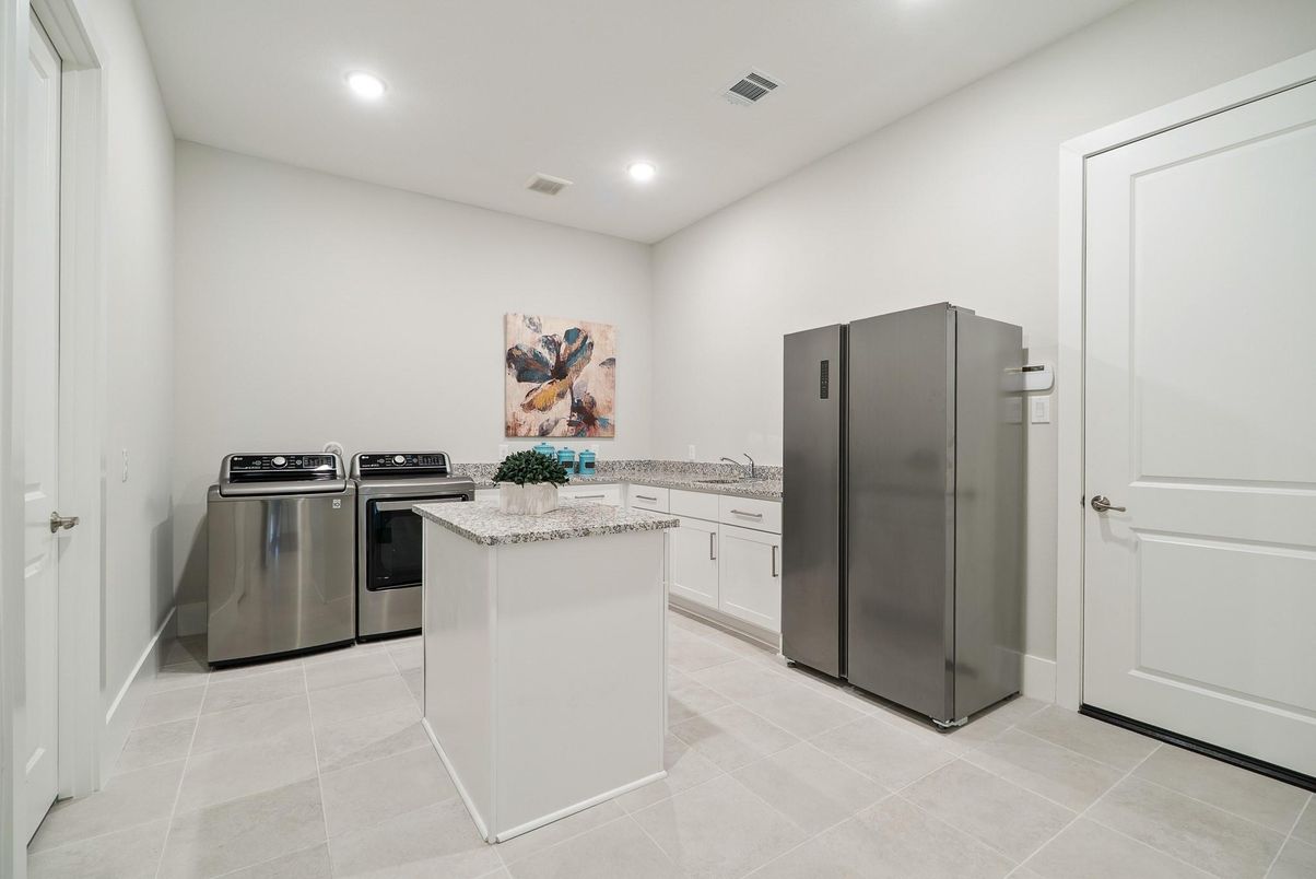 Interior, Kitchen, Recessed Lighting, Washer