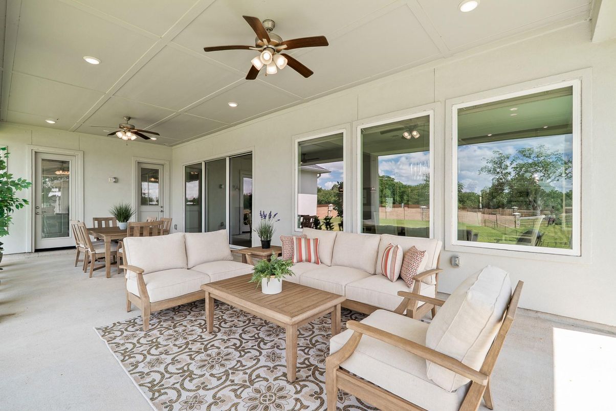 Dining room, Interior, Living room, Recessed Lighting