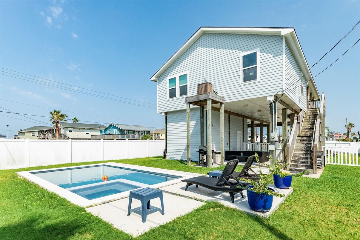 Backyard, Exterior, Pool