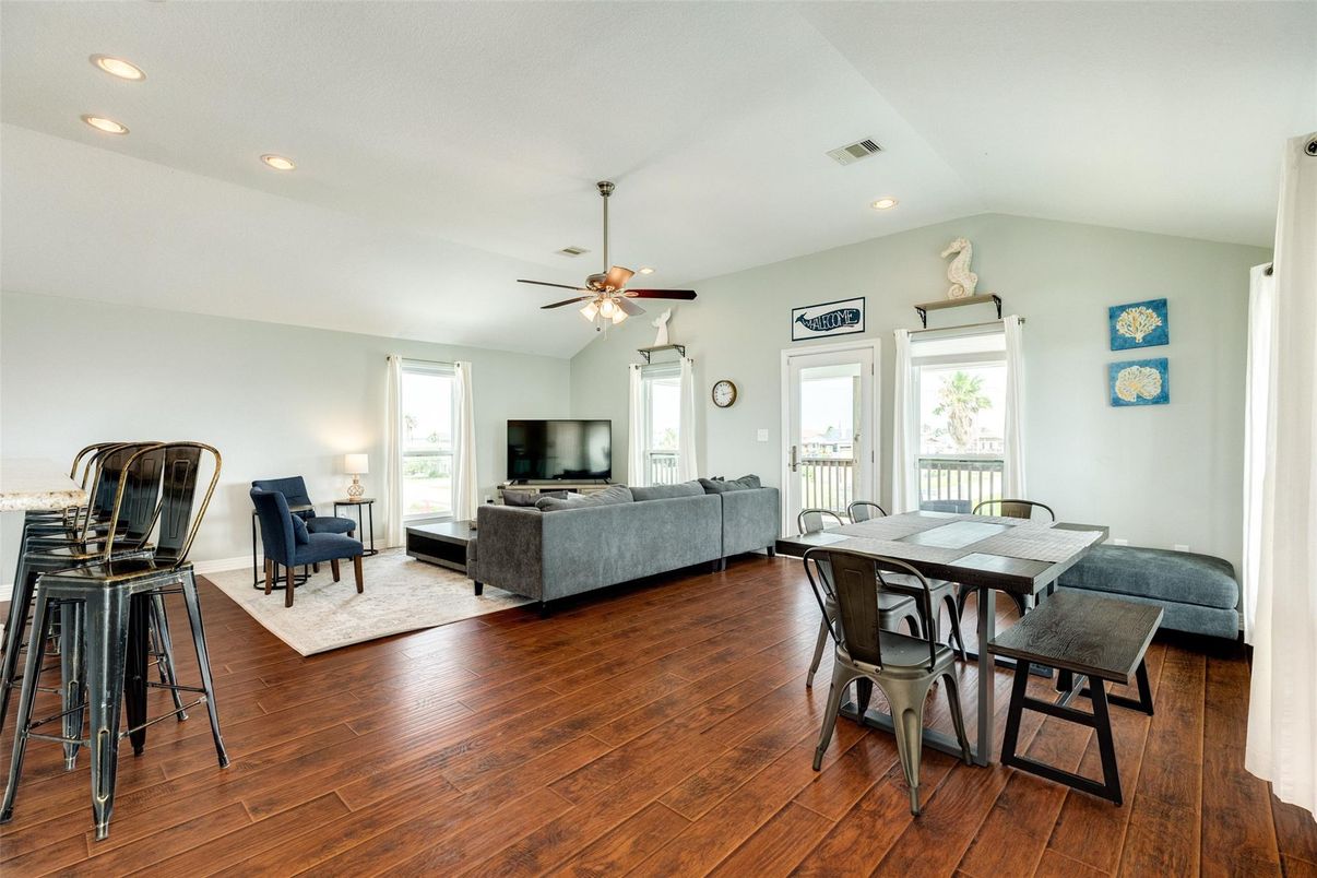 Dining room, Interior, Living room, Recessed Lighting, Wood Texture Flooring