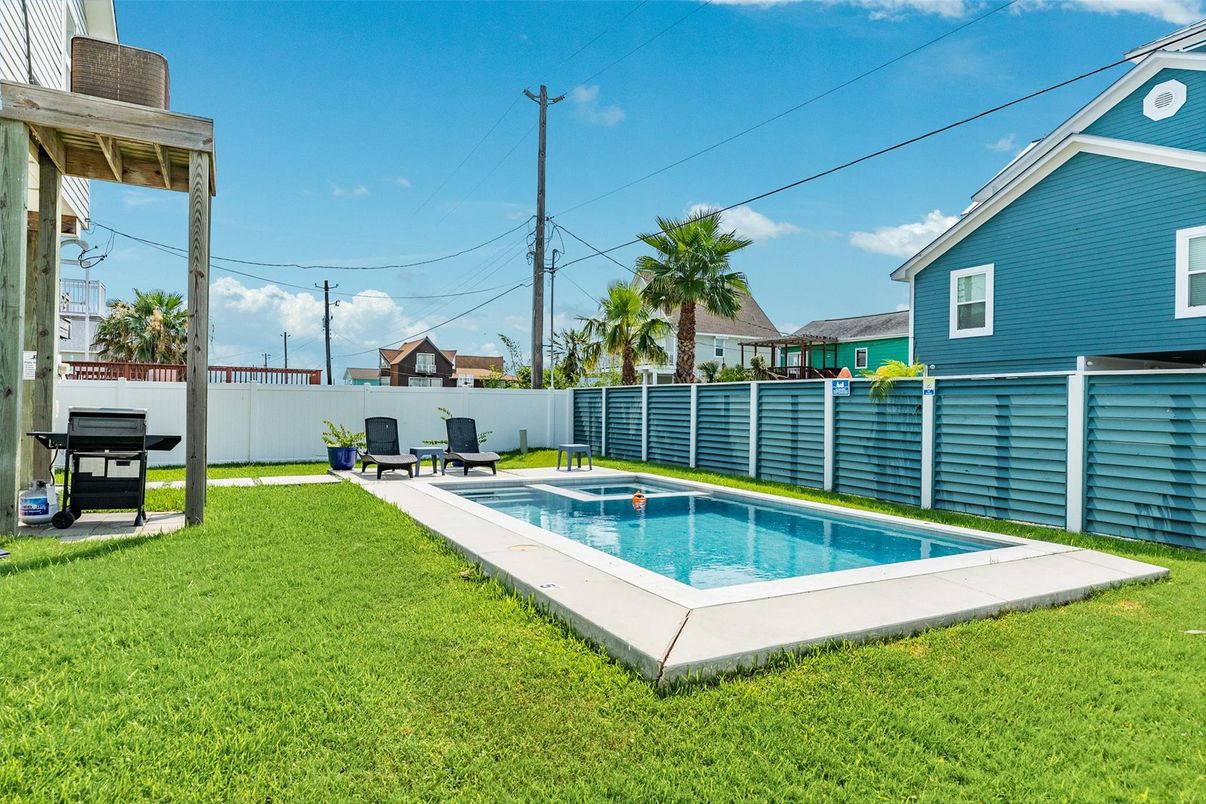 Backyard, Exterior, Pool