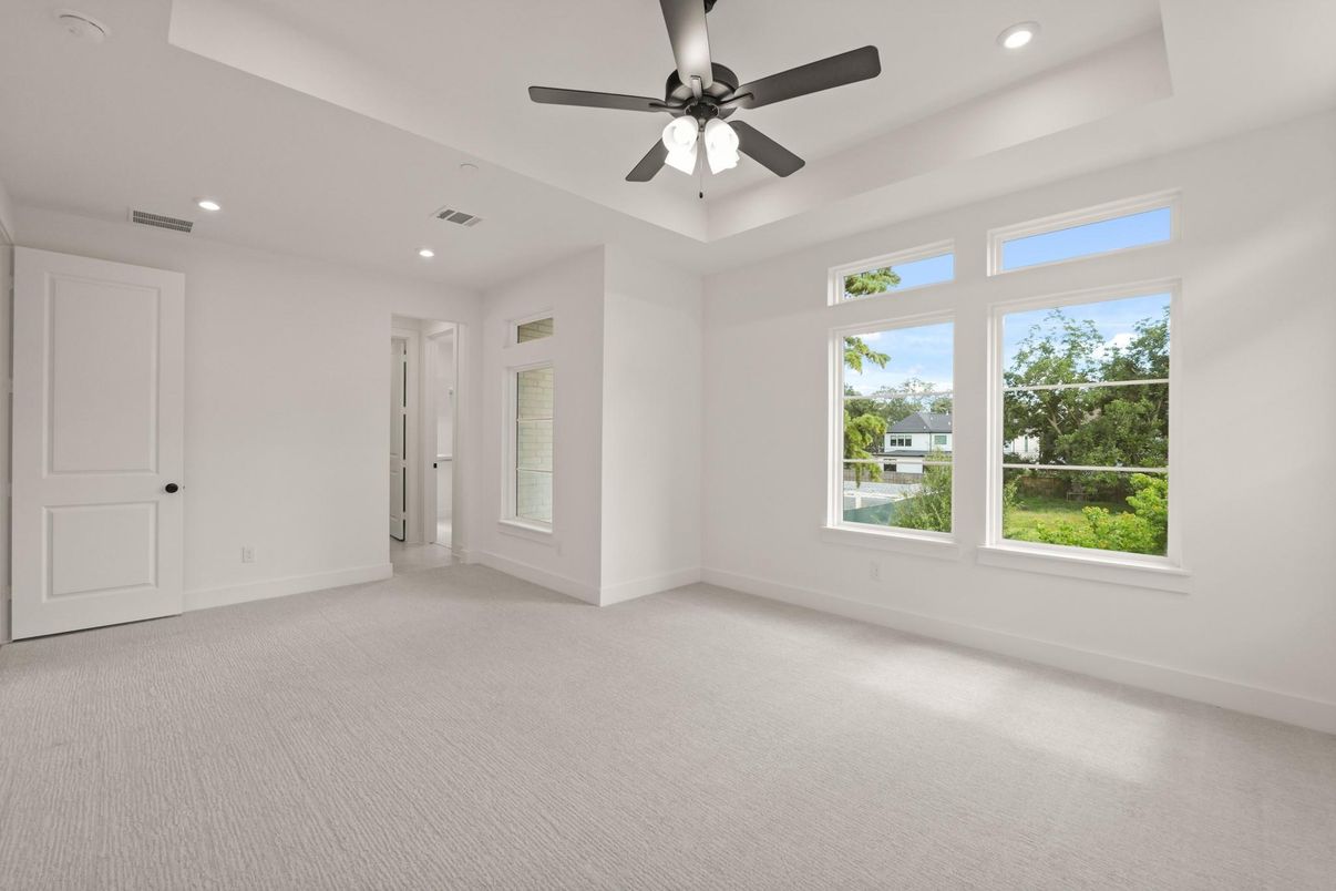 Empty room, Interior, Recessed Lighting