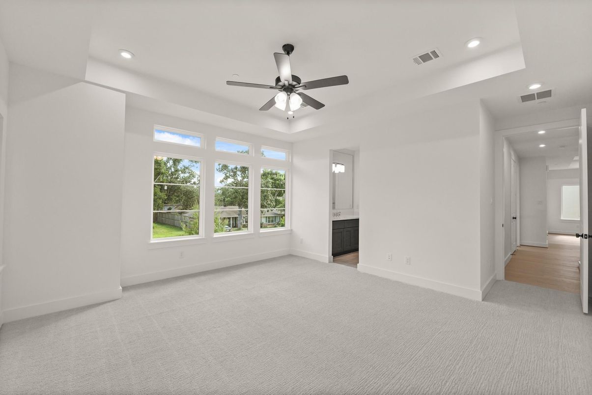 Empty room, Interior, Recessed Lighting