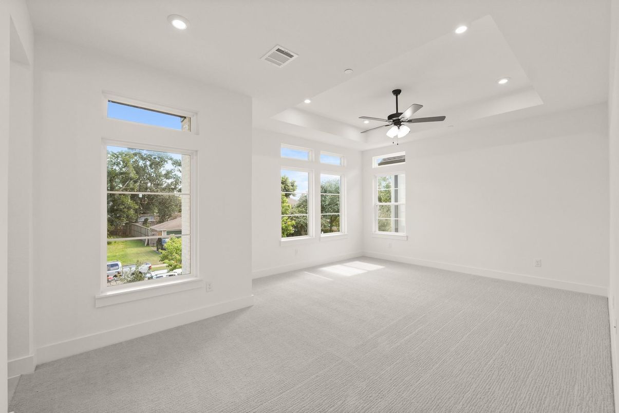 Empty room, Interior, Recessed Lighting