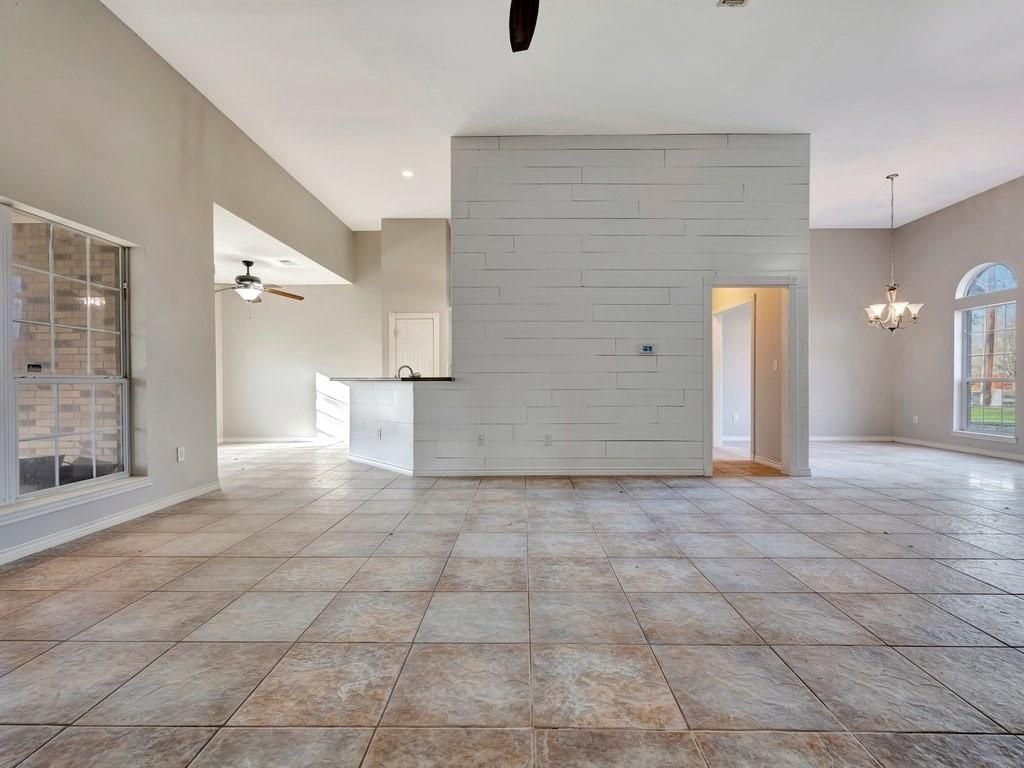 Chandelier, Empty room, Interior, Recessed Lighting