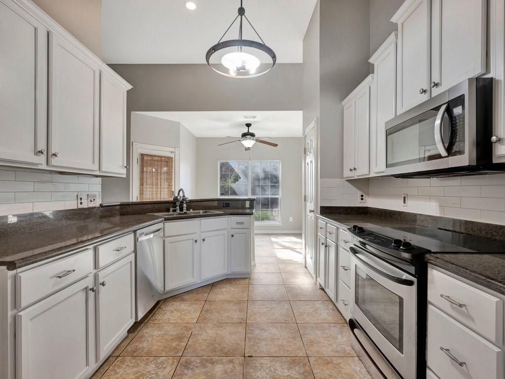 Interior, Kitchen, Pendant Lights, Recessed Lighting