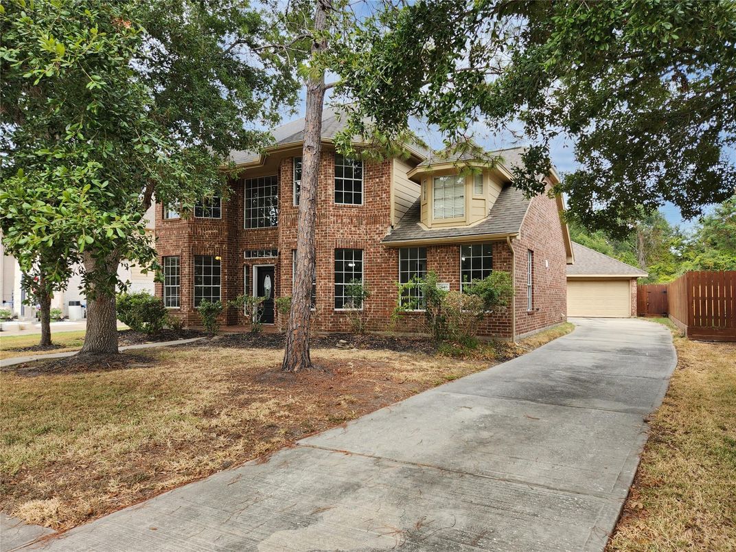 Detached Garage, Exterior, Facade, Brick Facade, Georgian