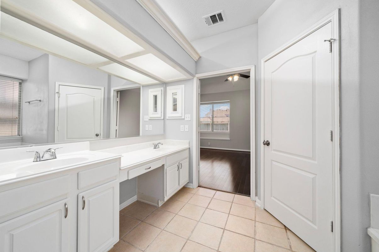 Bathroom, Dual Sink Vanities, Interior, Wood Texture Flooring