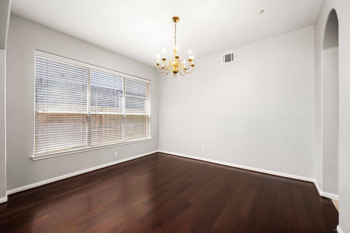 Chandelier, Empty room, Interior, Wood Texture Flooring