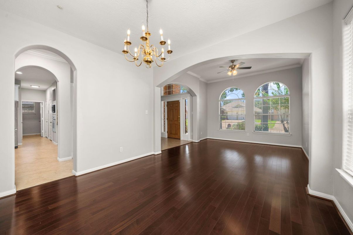 Chandelier, Empty room, Interior, Wood Texture Flooring