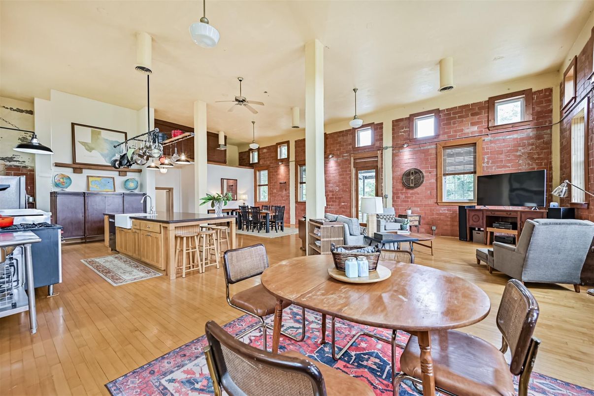 Dining room, Interior, Kitchen, Pendant Lights, Stone Walls, Wood Texture Flooring