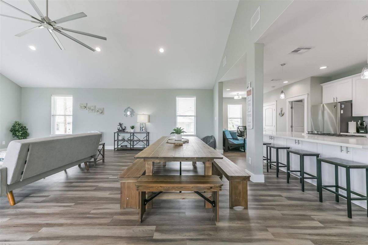 Dining room, Interior, Kitchen, Pendant Lights, Recessed Lighting, Stainless Steel Appliances, Wood Texture Flooring