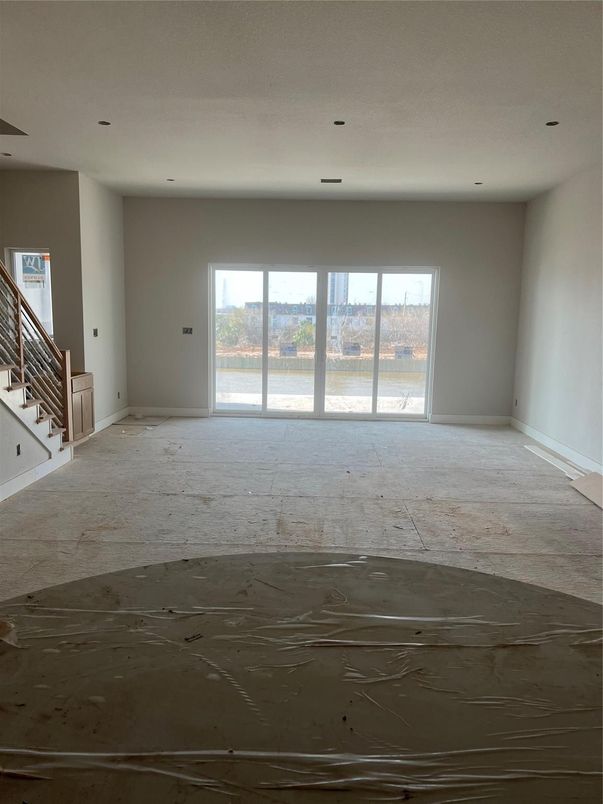Empty room, Interior, Recessed Lighting