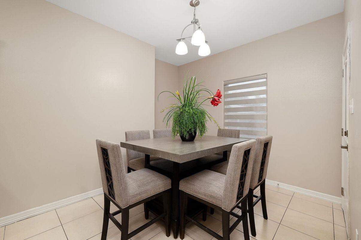 Dining room, Interior, Pendant Lights