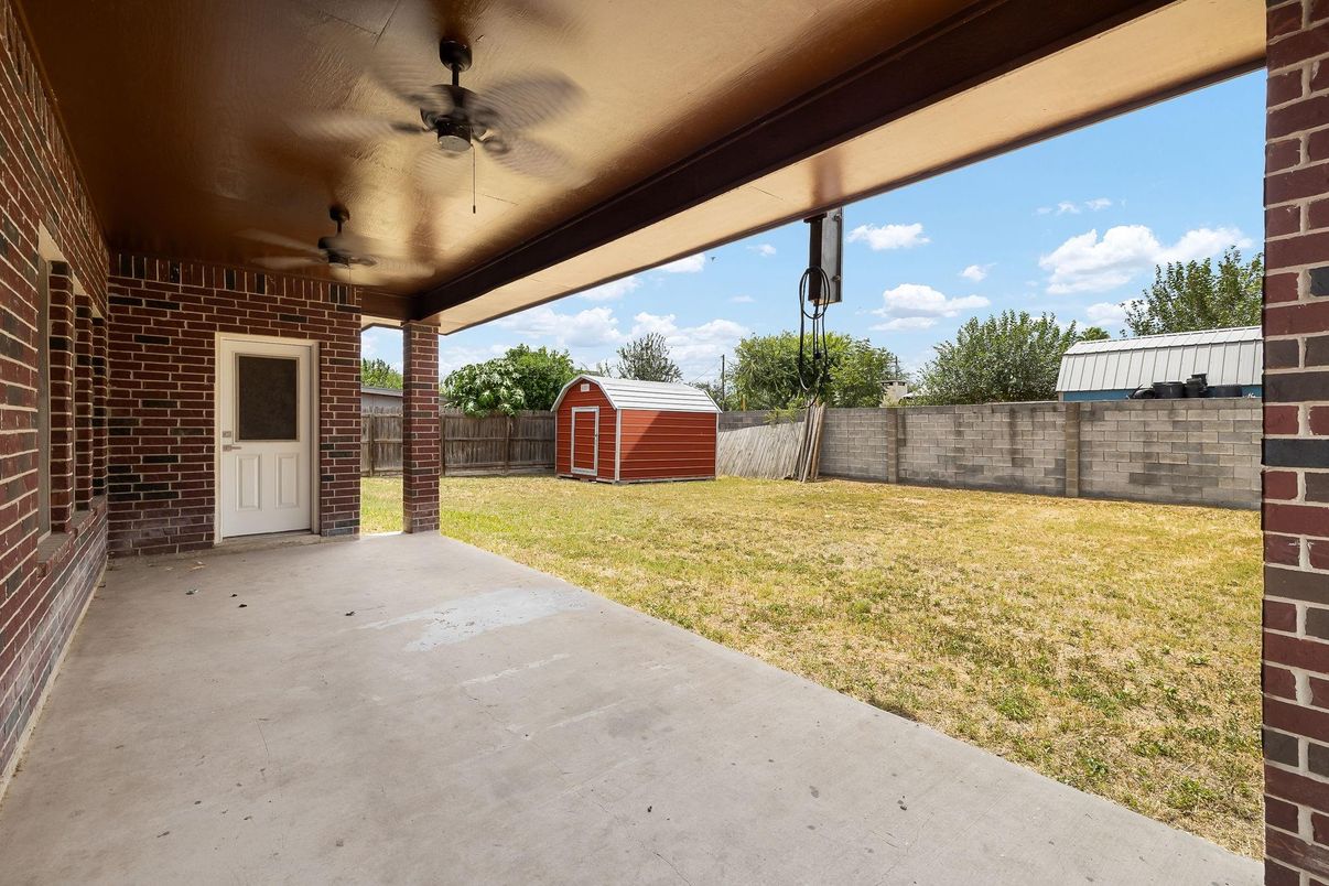 Backyard, Exterior