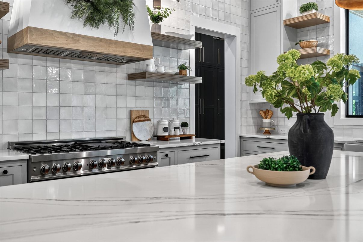 Interior, Kitchen, Stainless Steel Appliances