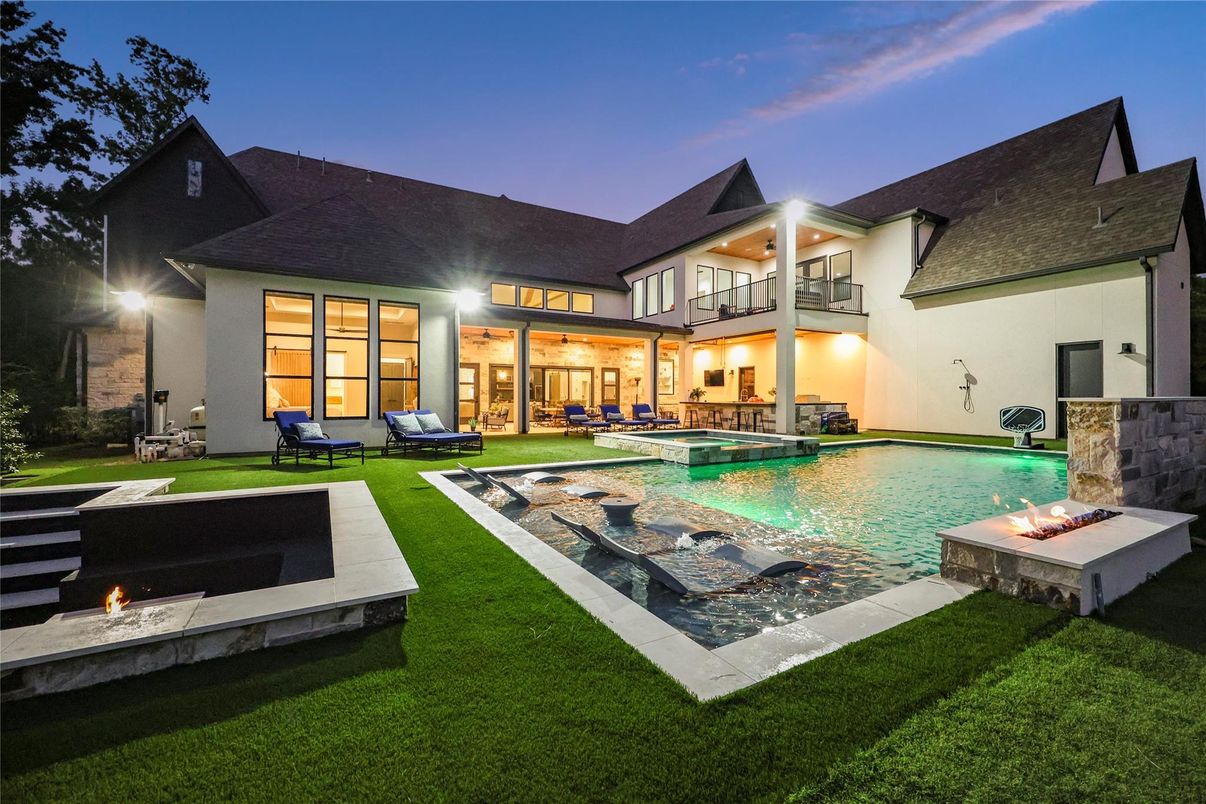 Backyard, Exterior, Pool