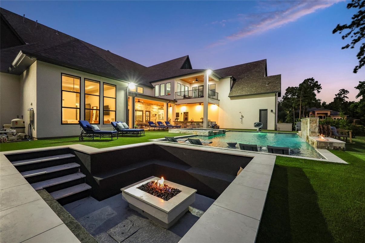 Backyard, Exterior, Pool