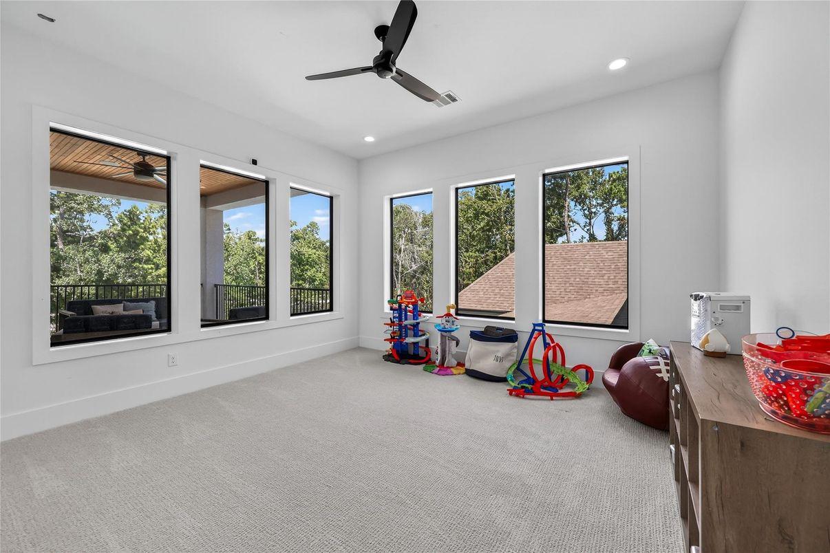 Empty room, Interior, Recessed Lighting