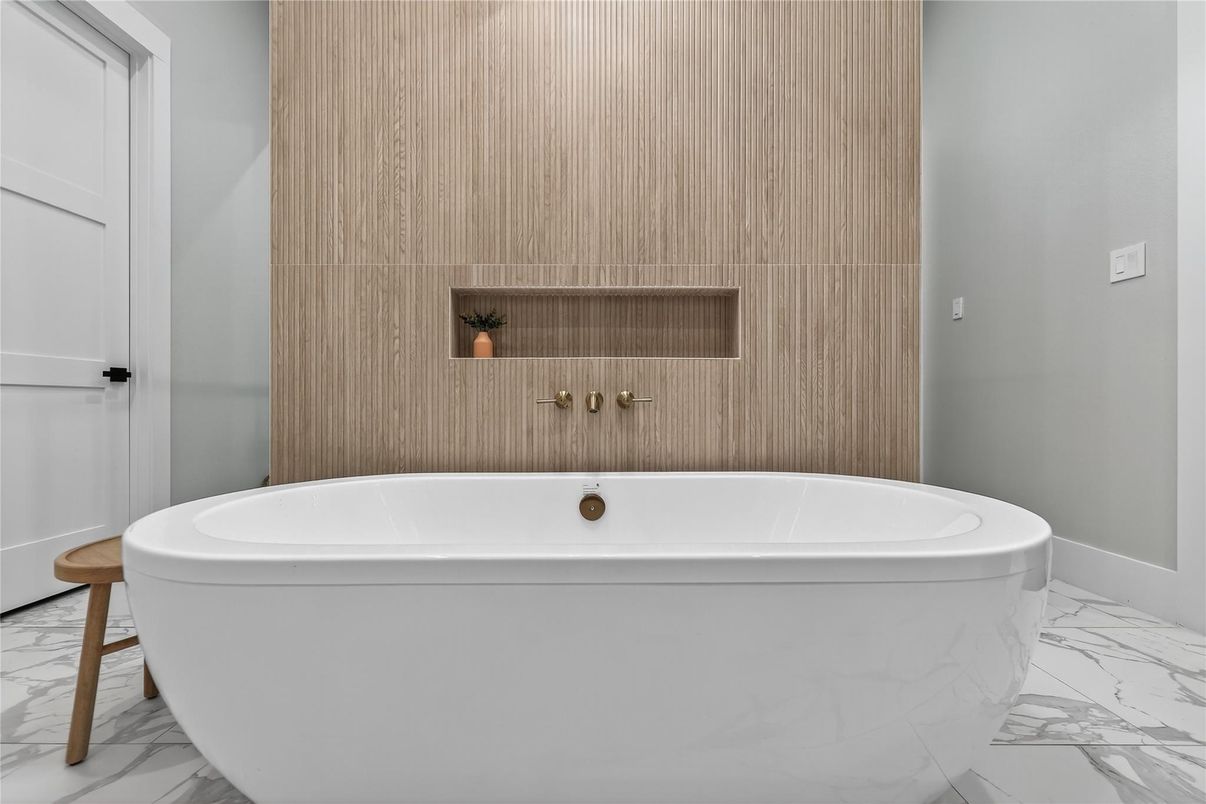 Bathroom, Free Standing Baths, Interior, Marble