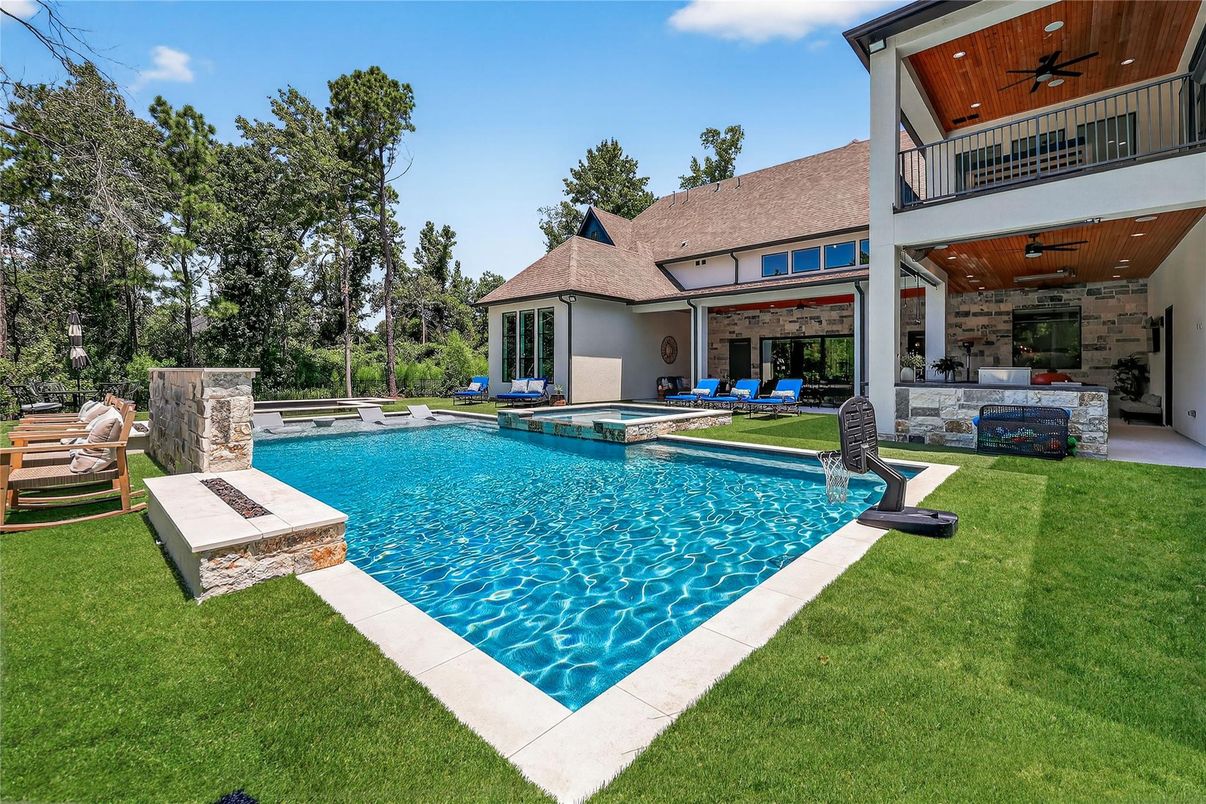 Backyard, Exterior, Pool