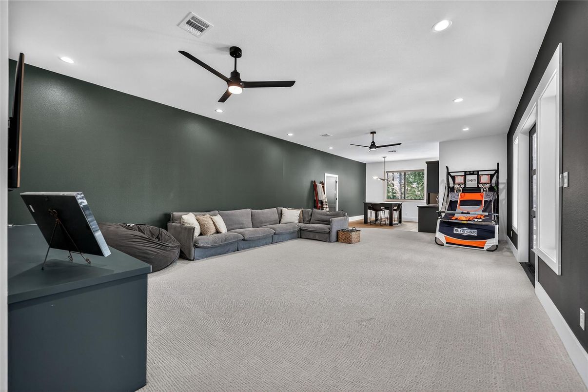 Dining room, Interior, Recessed Lighting