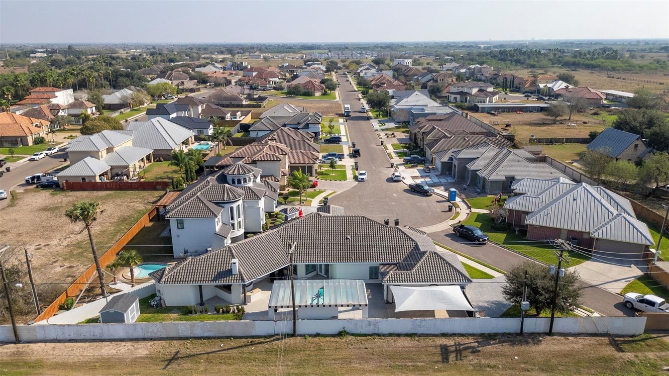 Exterior, Drone