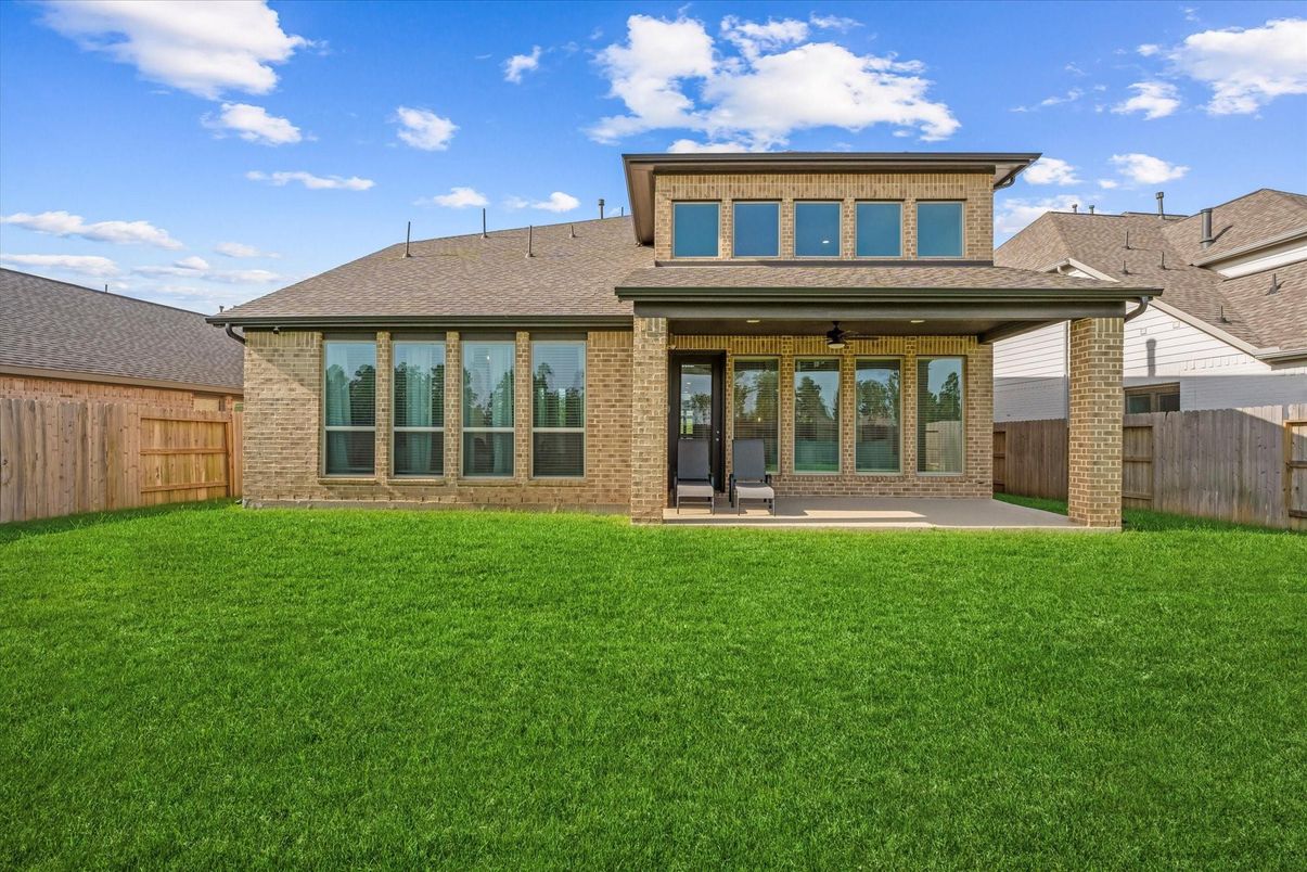 Backyard, Exterior, Facade, Brick Facade, Brick Traditional