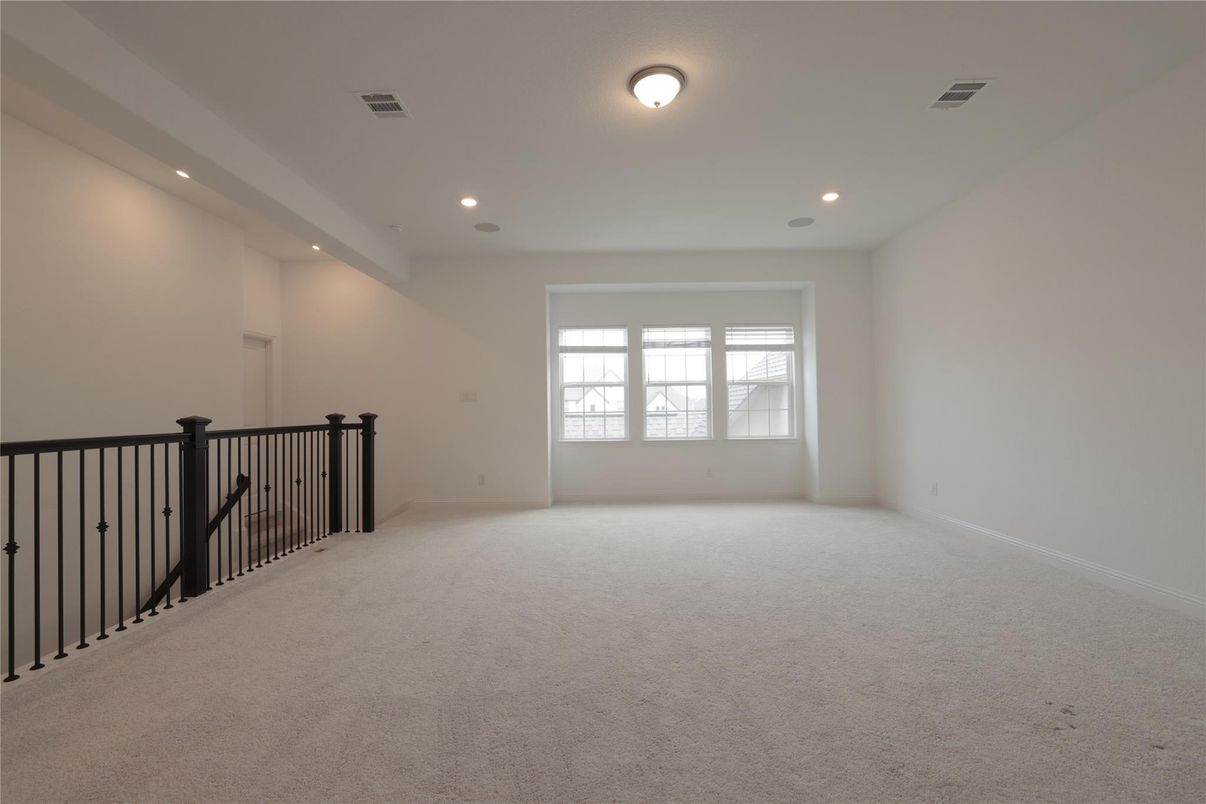 Empty room, Interior, Recessed Lighting