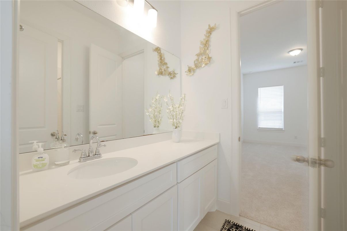 Bathroom, Dual Sink Vanities, Interior