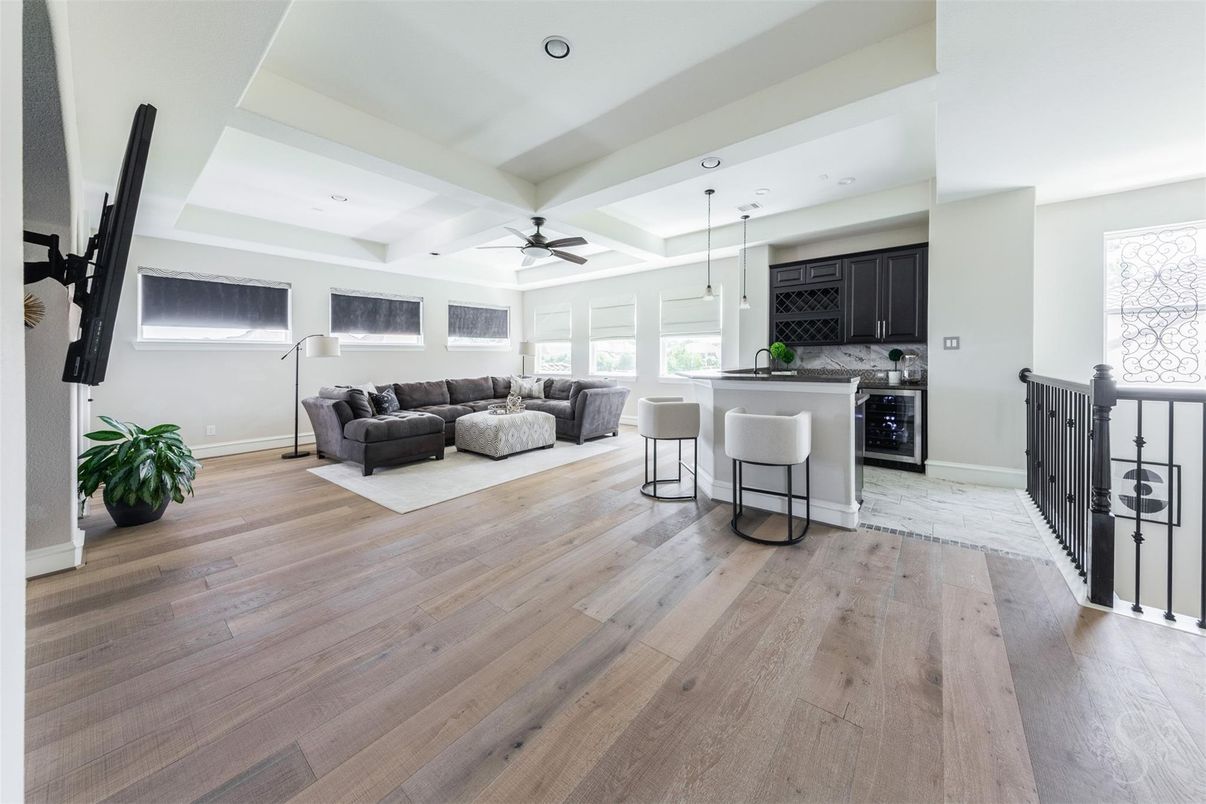 Interior, Kitchen, Living room, Pendant Lights, Recessed Lighting, Wood Texture Flooring