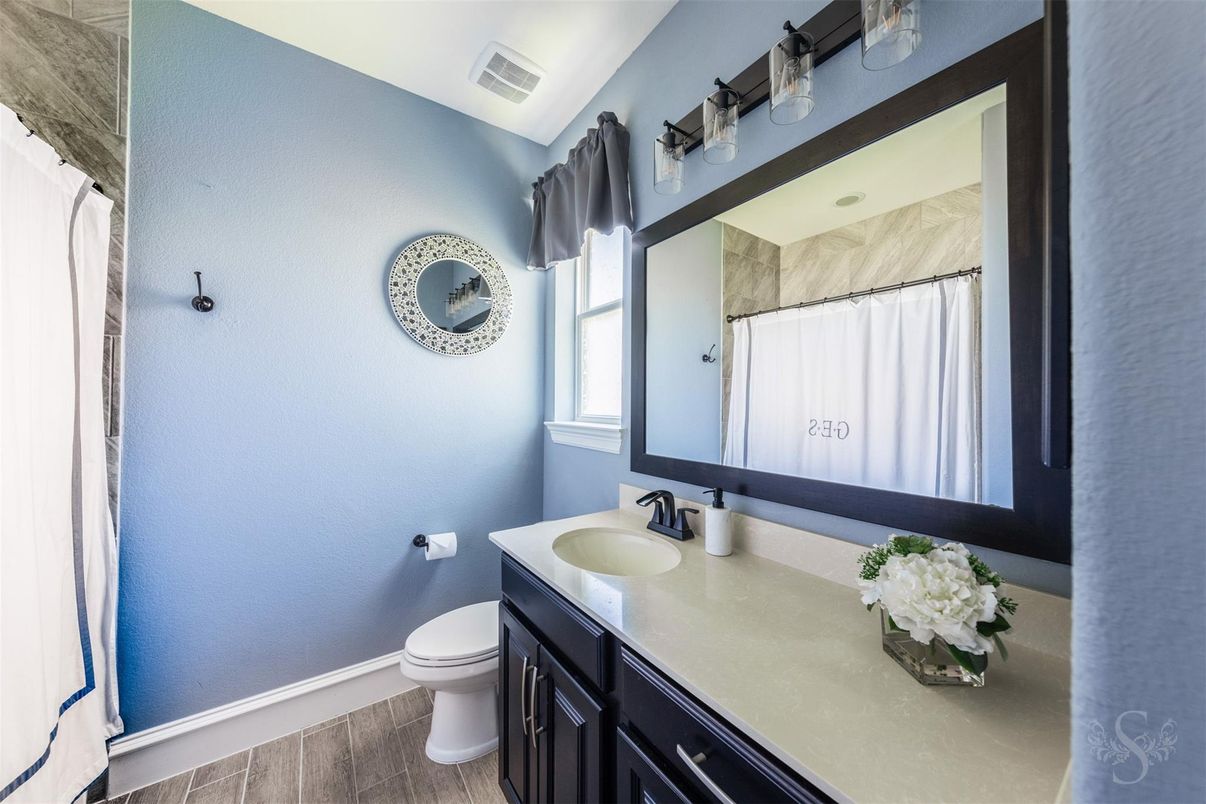 Bathroom, Interior