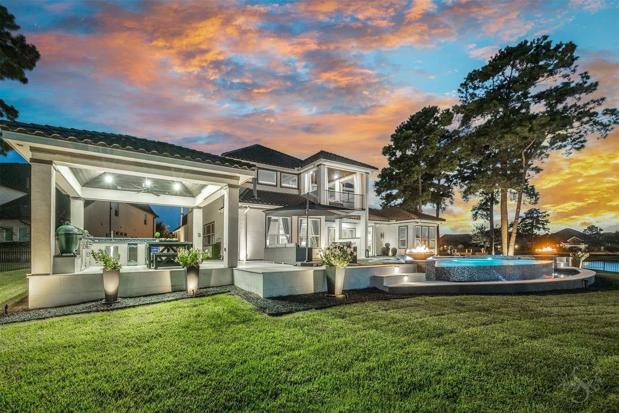 Backyard, Exterior, Pool