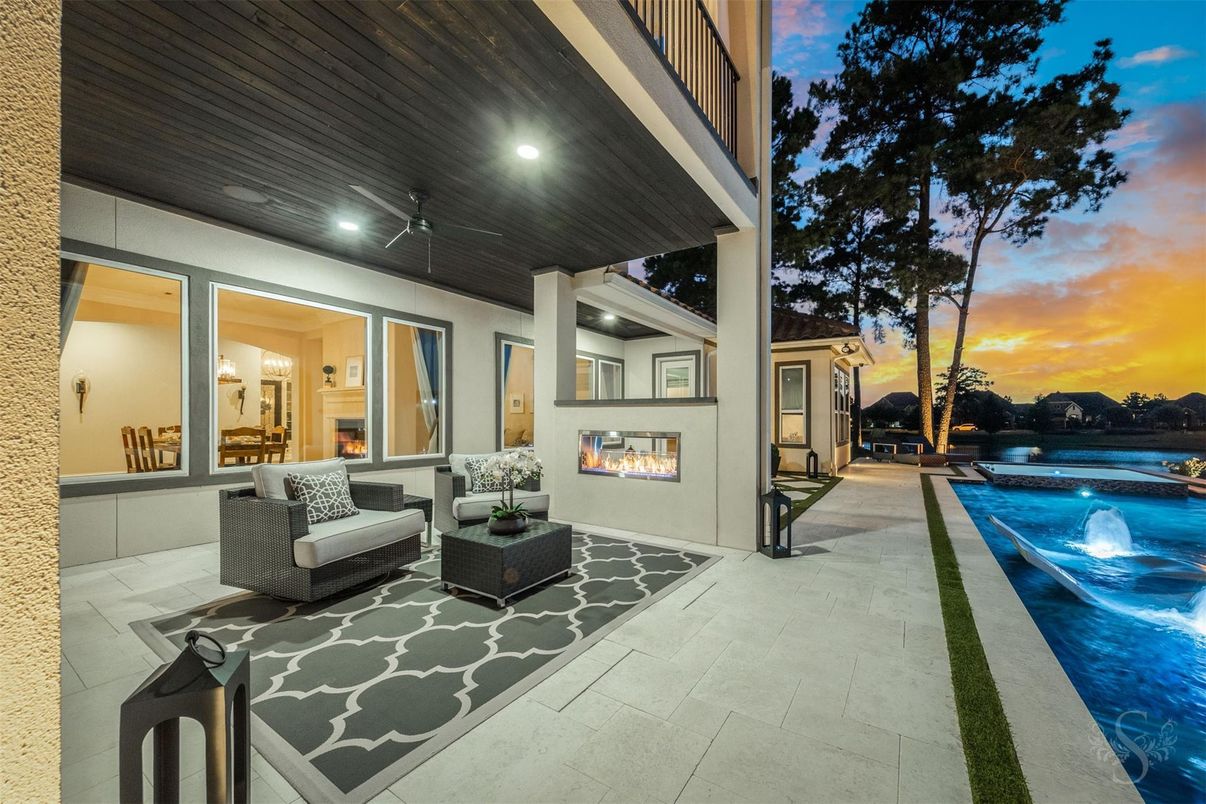 Exterior, Fireplace, Pool