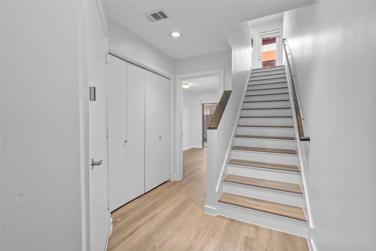 Interior, Recessed Lighting, Wood Texture Flooring