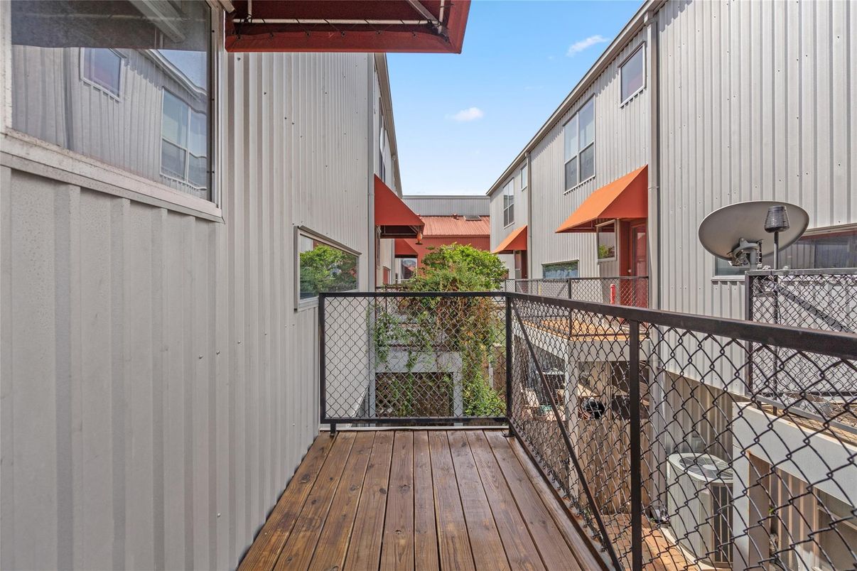 Exterior, Wood Texture Flooring