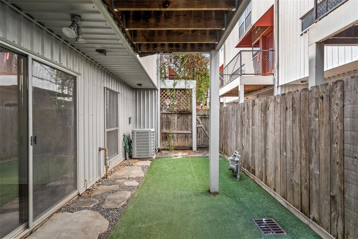Backyard, Exterior