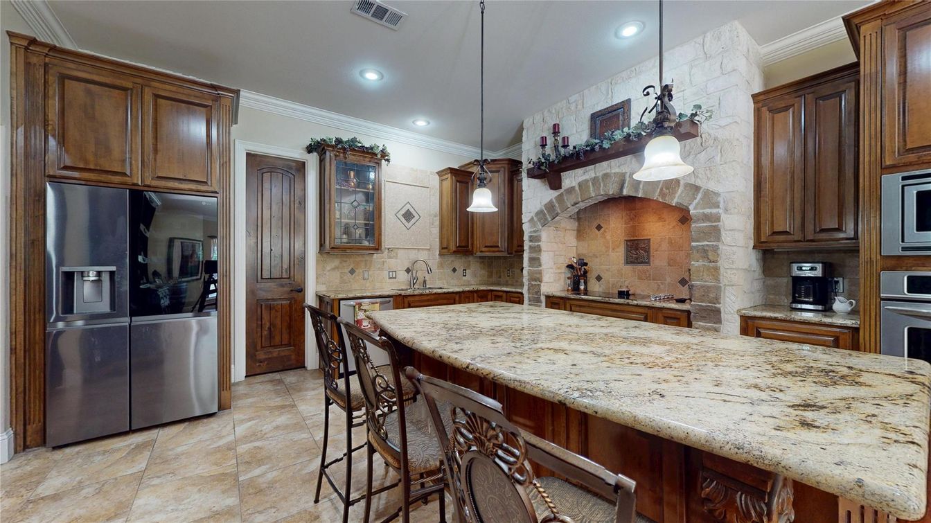 Interior, Kitchen, Pendant Lights, Recessed Lighting, Stone Walls