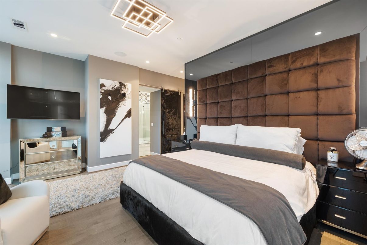 Bedroom, Interior, Recessed Lighting, Wood Texture Flooring