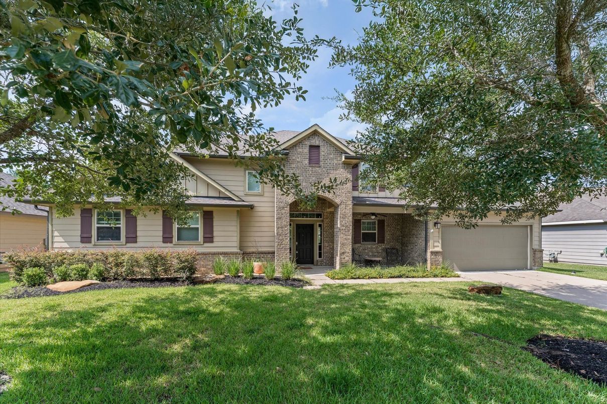 Attached, Backyard, Detached Garage, Exterior, Facade, Brick Facade, Brick Traditional