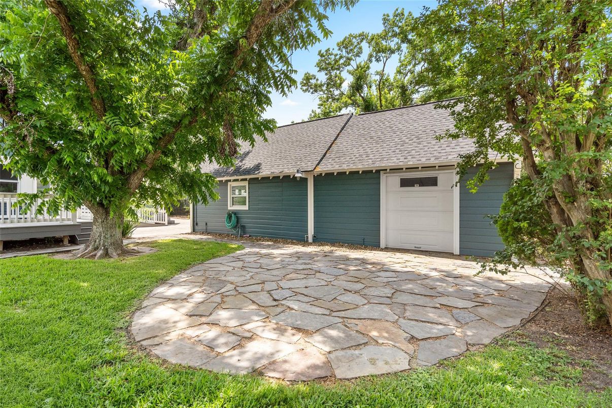Backyard, Detached Garage, Exterior
