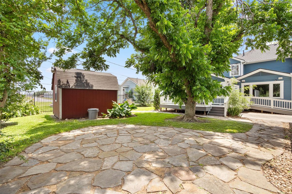 Backyard, Exterior