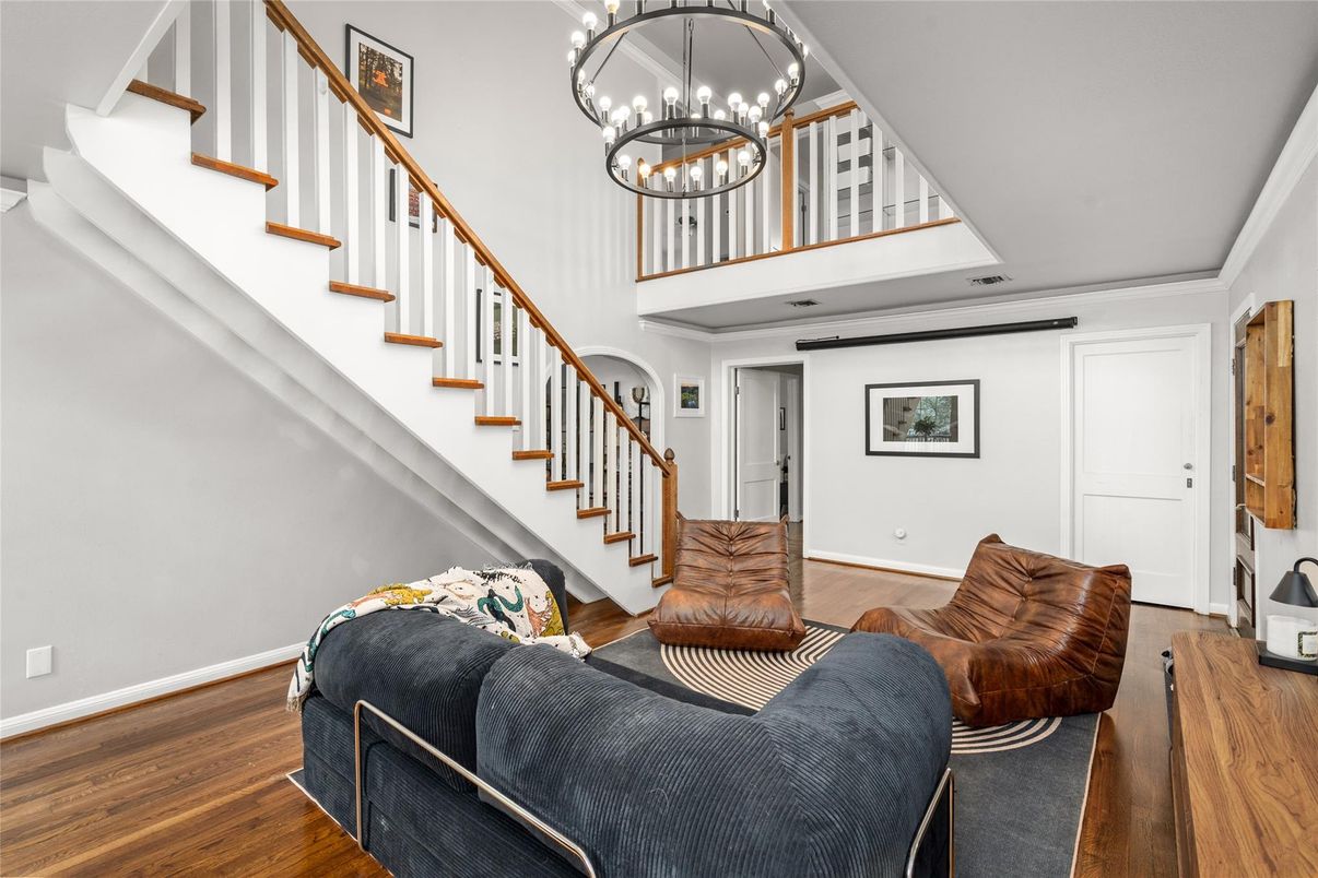 Interior, Pendant Lights, Wood Texture Flooring