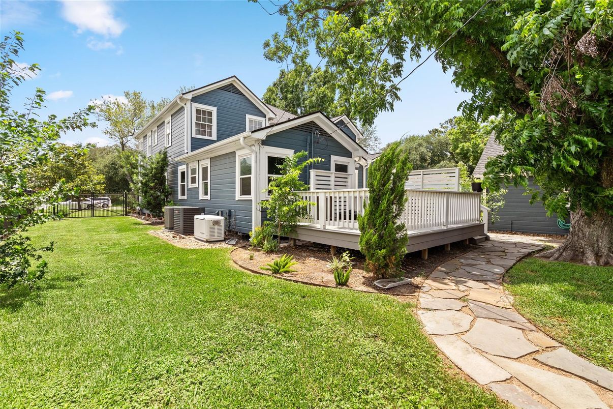 Backyard, Exterior